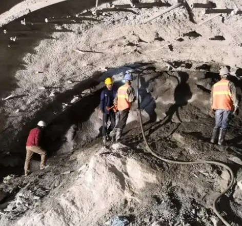 银川拱顶带模注浆料的施工流程及注意事项